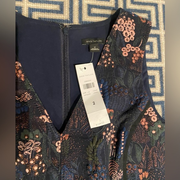 Ann Taylor Night Garden Pocket Sheath Sleeveless Metallic Threading‌ - Picture 5 of 12